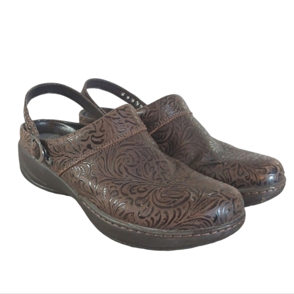 Dansko Brown Tooled Leather Clogs Slip On Shoes or Sling Back size 10-10.5 - Picture 10 of 11